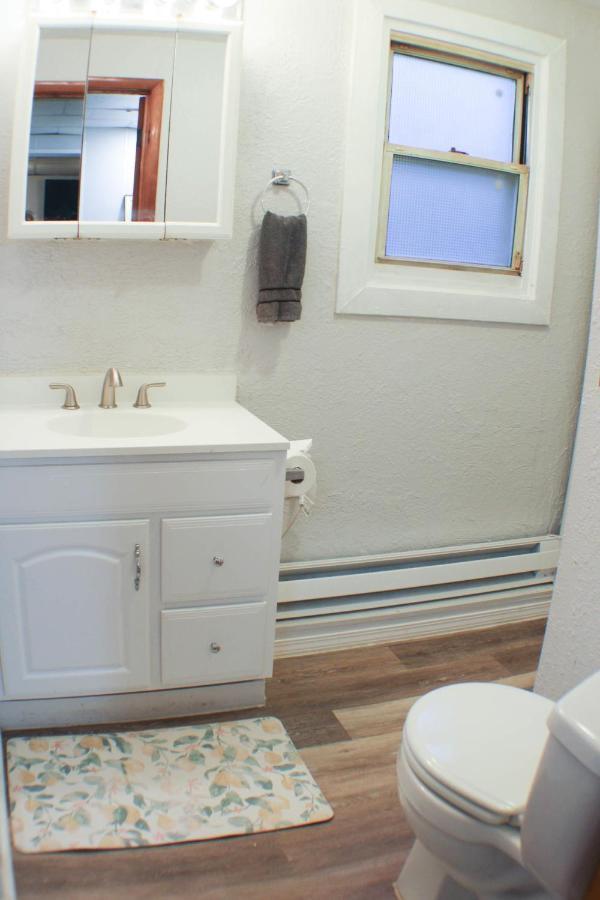 California Ave - 2 Bedroom - Home Away From Home! พิตต์สเบิร์ก ภายนอก รูปภาพ
