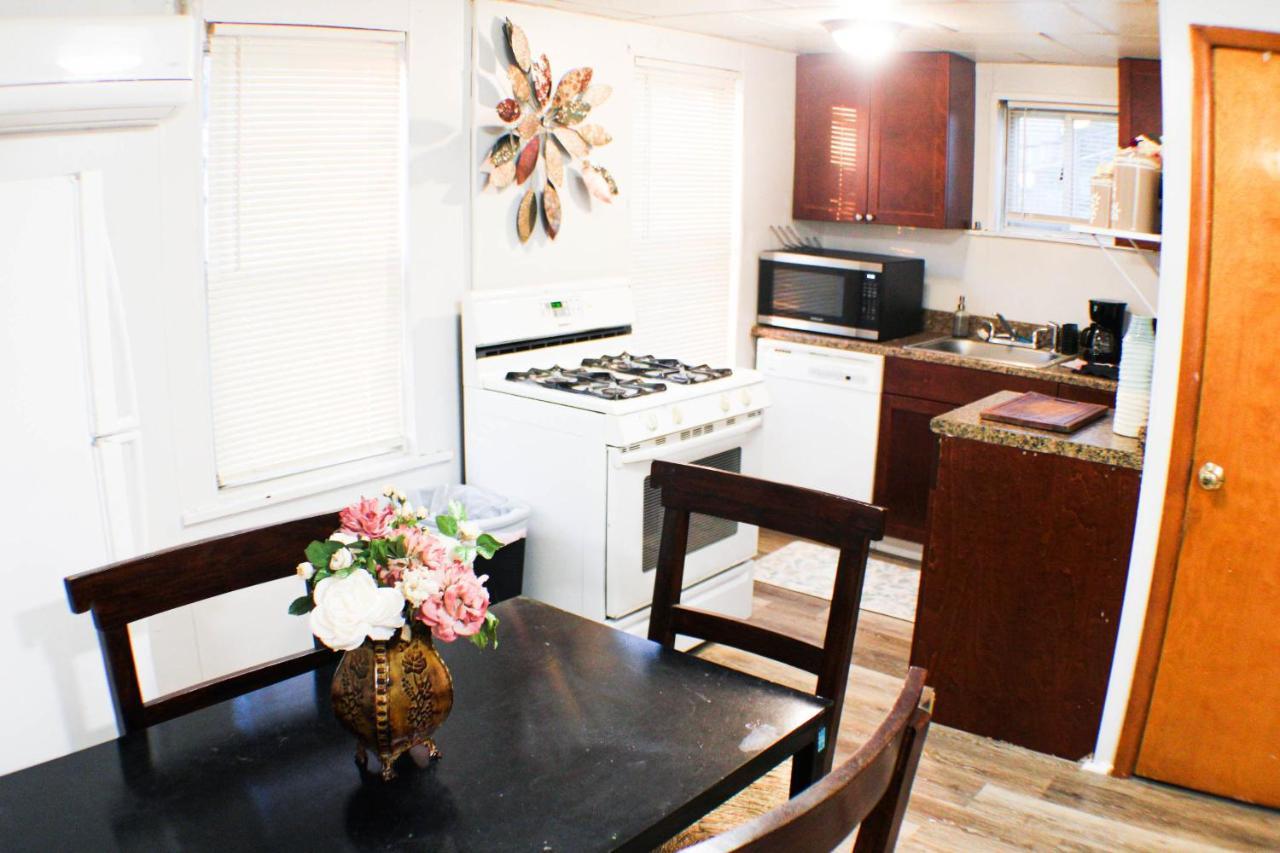 California Ave - 2 Bedroom - Home Away From Home! พิตต์สเบิร์ก ภายนอก รูปภาพ