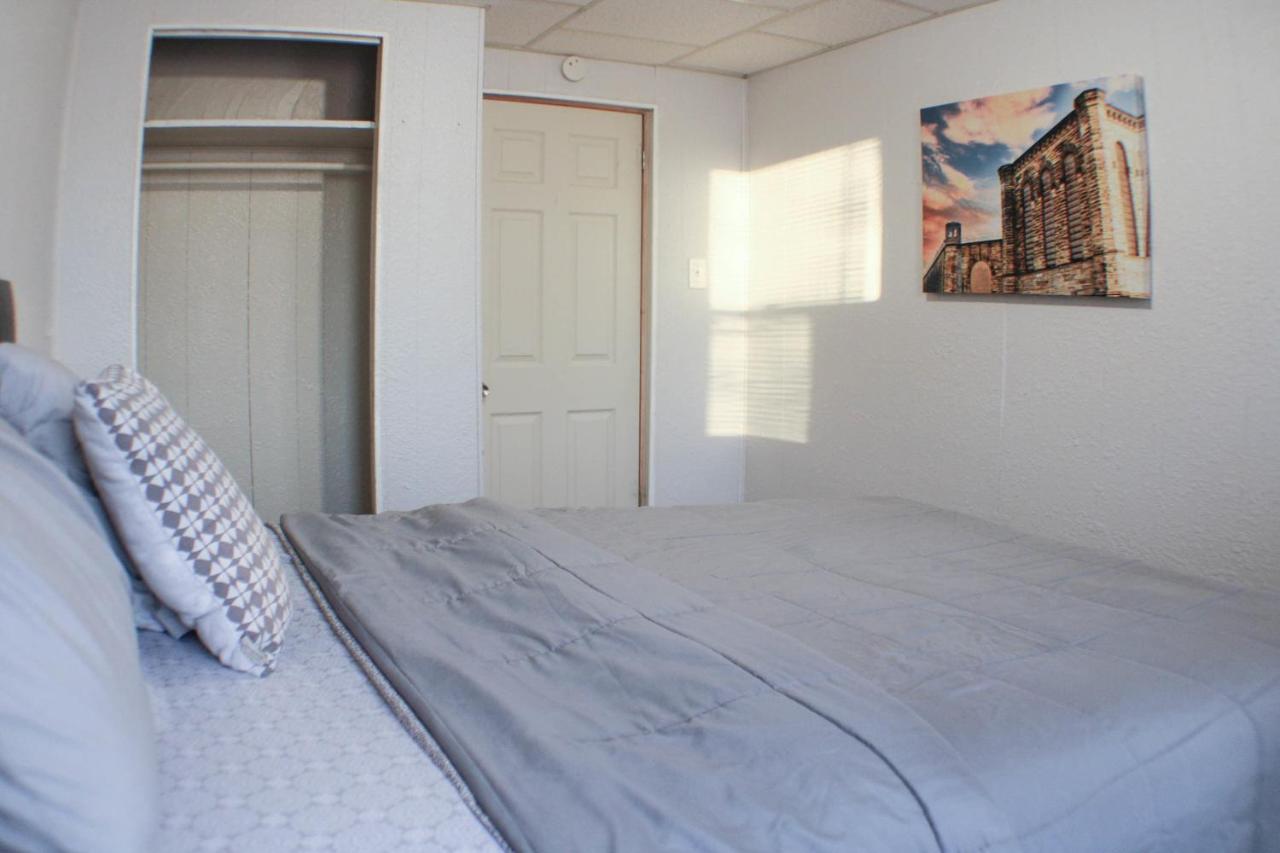 California Ave - 2 Bedroom - Home Away From Home! พิตต์สเบิร์ก ภายนอก รูปภาพ