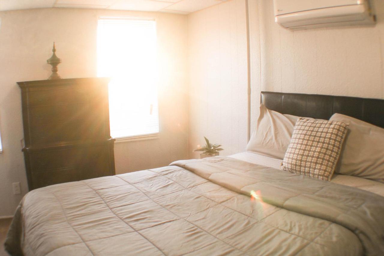 California Ave - 2 Bedroom - Home Away From Home! พิตต์สเบิร์ก ภายนอก รูปภาพ